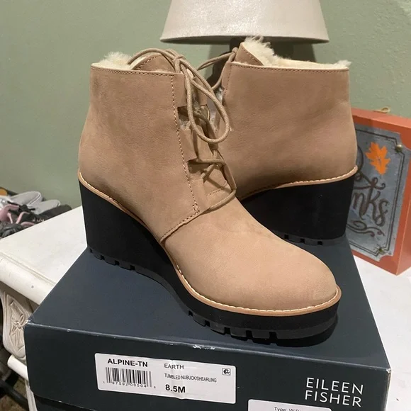 Eileen Fisher Womens 8.5 Alpine Earth Wedge Booties Shearling Lined Nubuck - Picture 7 of 10